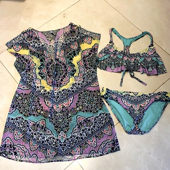 BECCA COVER UP Size Small/Medium - Picture 1 of 5